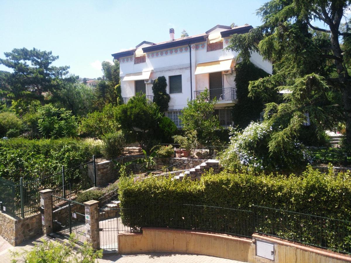 Casa Di Rossana Bed&Breakfast Sanremo Esterno foto